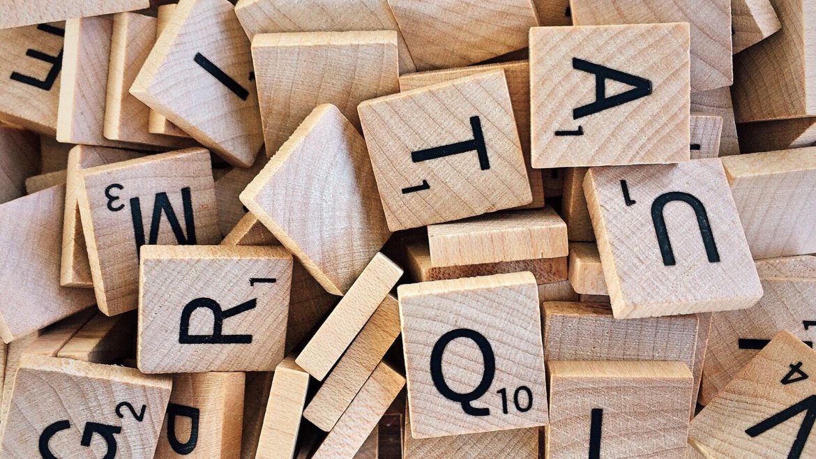 scrabble-letters-in-a-pile